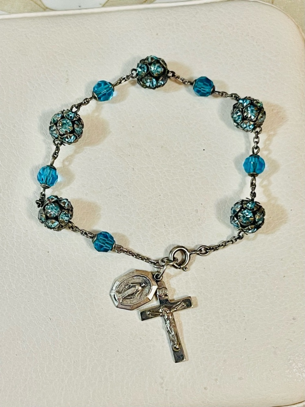 VTG sterling silver rosary bracelet
CROSS Crucifix Austrian Crystal Beads
Sz7" - Picture 1 of 8